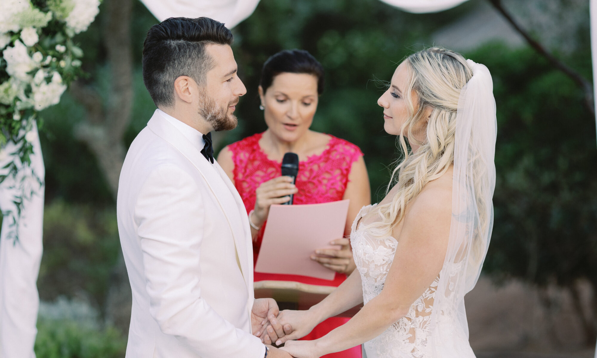 Cérémonie laïque dans un domaine en Corse