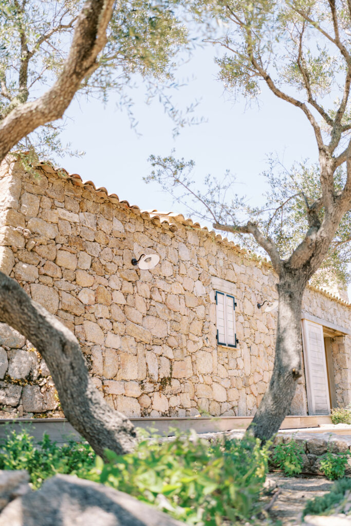 Maison en pierre typique en Corse pour mariage