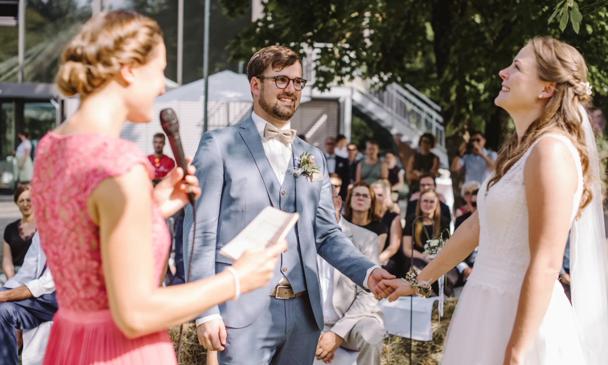 Individuelle freie Trauungen mit persönlicher Geschichte und emotionalen Momenten