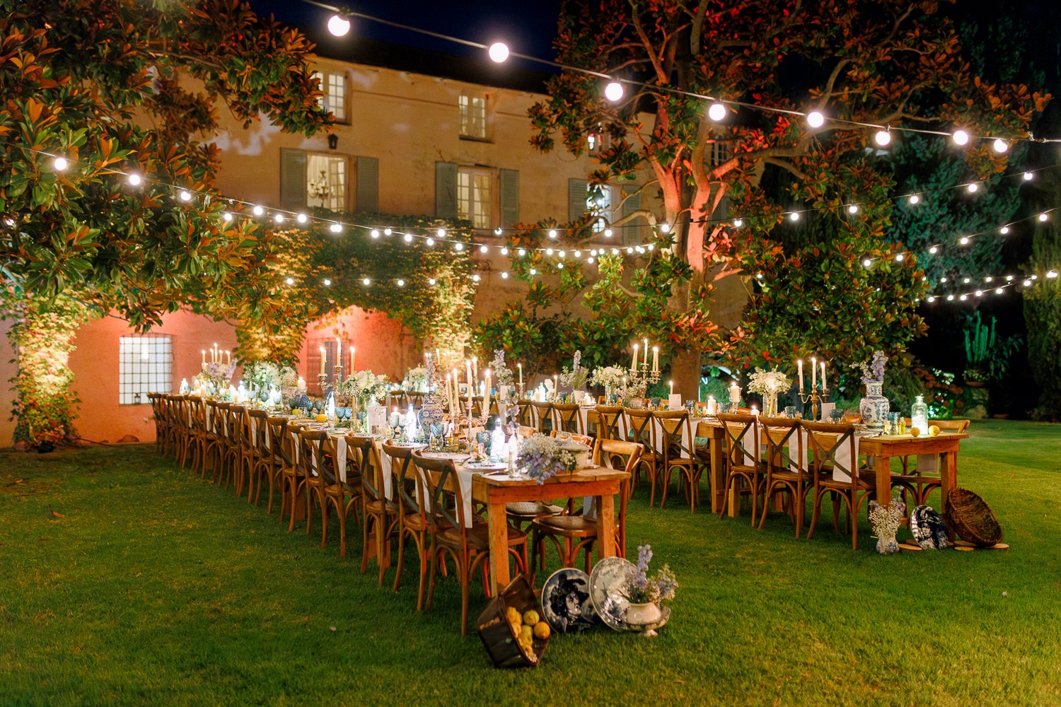 table de mariés décorée en Corse par une wedding planner